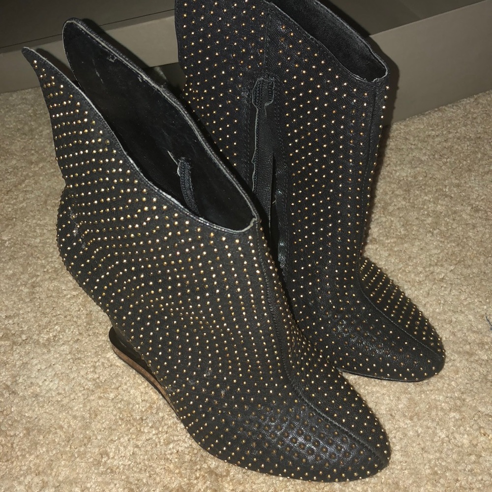 BCBG MAXAZRIA